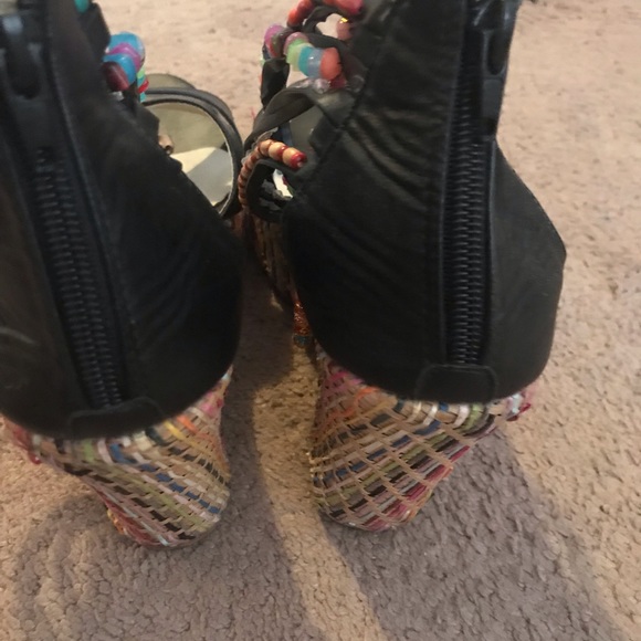 Sandals - Picture 3 of 3